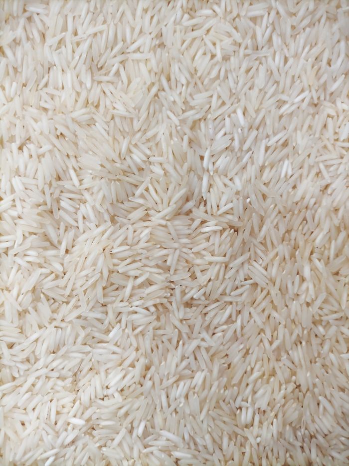 Mastering the First Impression: Your intriguing post title goes here Detailed close-up view of basmati rice grains displaying texture and uniformity.